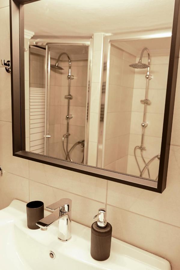 Thessaloniki Center Deluxe Apartment Bagian luar foto